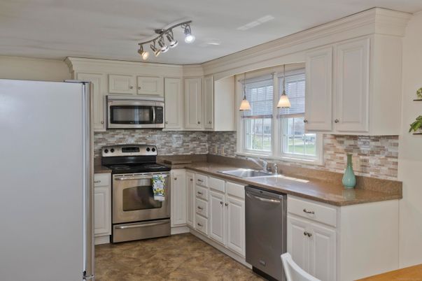 Interior, Kitchen, Stainless Steel Appliances