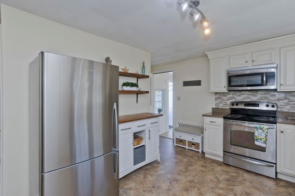 Interior, Kitchen, Stainless Steel Appliances