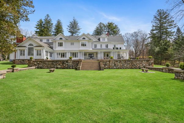 Backyard, Exterior, Facade, Farmhouse
