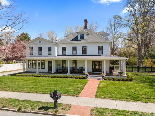 Backyard, Exterior, Facade, Farmhouse