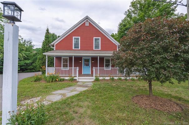 Backyard, Exterior, Facade, Queen Anne Victorian