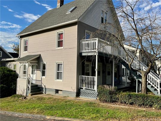 Exterior, Facade, Queen Anne Victorian