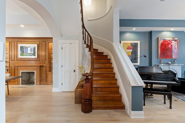 Fireplace, Interior, Piano, Recessed Lighting, Wood Texture Flooring