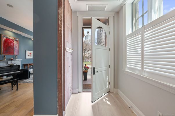 Interior, Piano, Recessed Lighting, Wood Texture Flooring