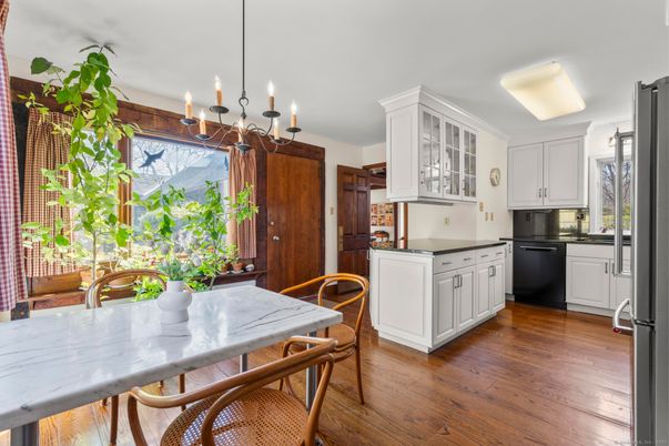 Chandelier, Dining room, Interior, Kitchen, Wood Texture Flooring
