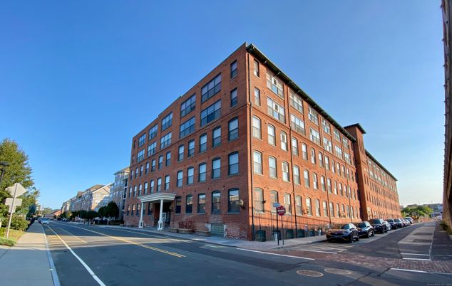 Exterior, Facade, Chicago School