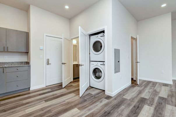 Interior, Recessed Lighting, Utility Closets, Washer, Wood Texture Flooring