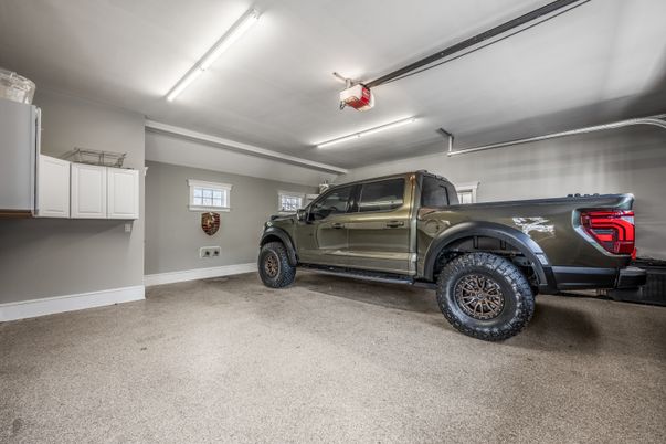 Garage, Interior