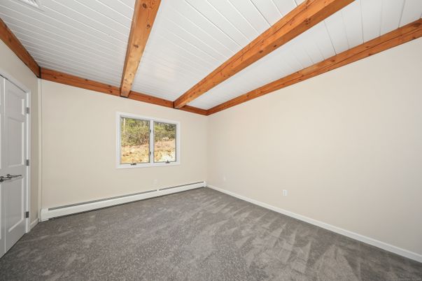 Empty room, Interior, Wooden Beams