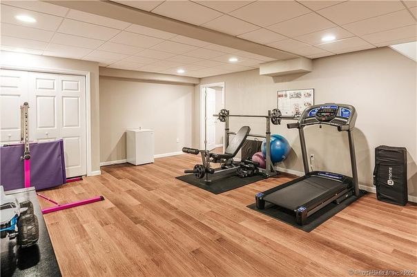 Fitness Equipment, Interior, Recessed Lighting, Wood Texture Flooring