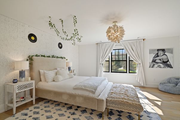 Bedroom, Interior, Pendant Lights, Wood Texture Flooring