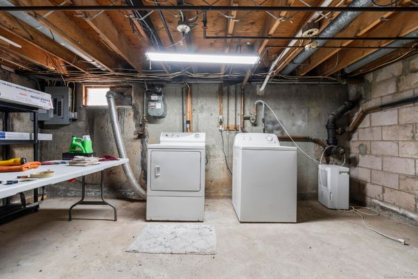 Interior, Stone Walls, Washer, Wooden Beams