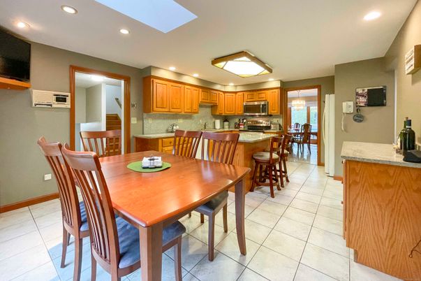 Dining room, Interior, Kitchen, Recessed Lighting, Stainless Steel Appliances