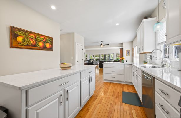 Interior, Kitchen, Recessed Lighting, Wood Texture Flooring