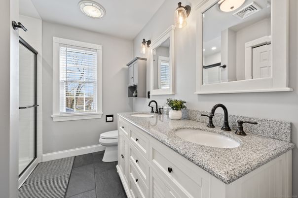 Bathroom, Dual Sink Vanities, Interior