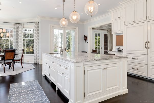 Dining room, Interior, Kitchen, Pendant Lights, Recessed Lighting, Wood Texture Flooring