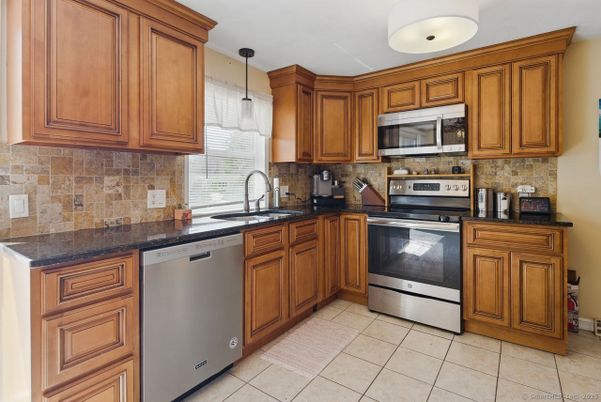 Interior, Kitchen, Pendant Lights, Stainless Steel Appliances
