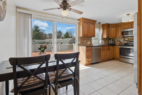 Dining room, Interior, Kitchen, Stainless Steel Appliances