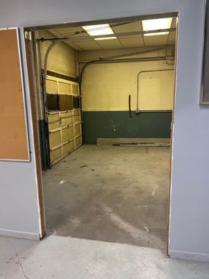 Garage, Interior