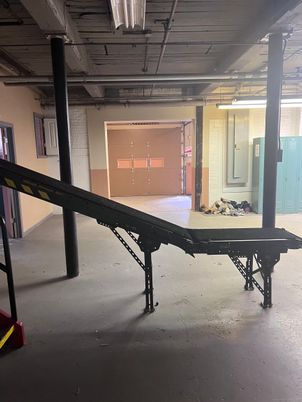 Game Room, Interior