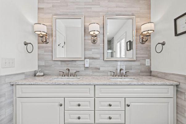 Bathroom, Dual Sink Vanities, Interior