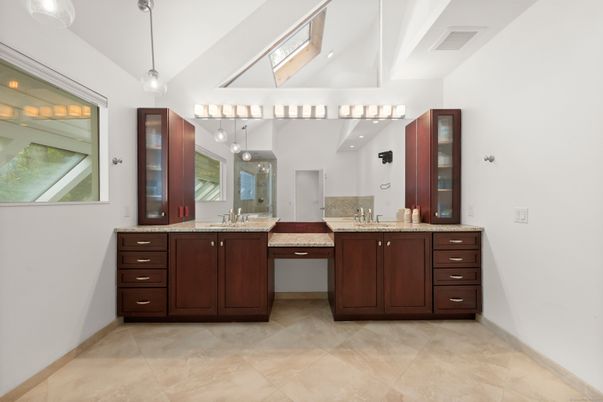 Bathroom, Dual Sink Vanities, Interior, Pendant Lights