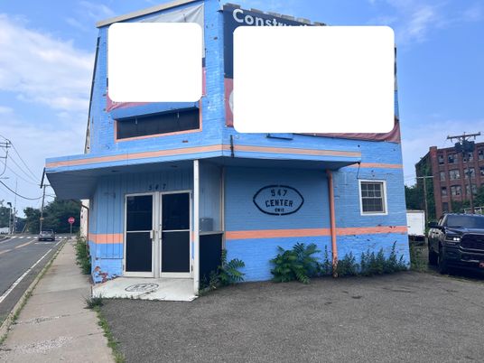 Exterior, Facade, None