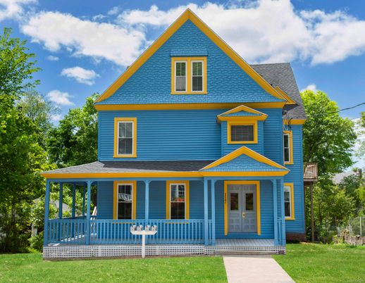 Exterior, Facade, Queen Anne Victorian