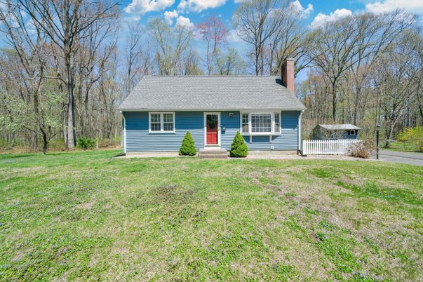 Backyard, Exterior, Facade, Cape Cod