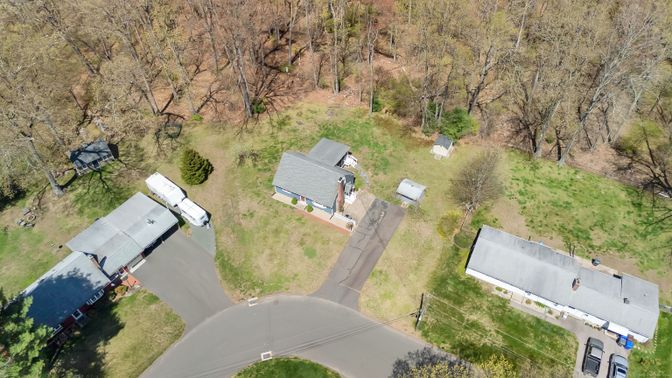 Exterior, Drone