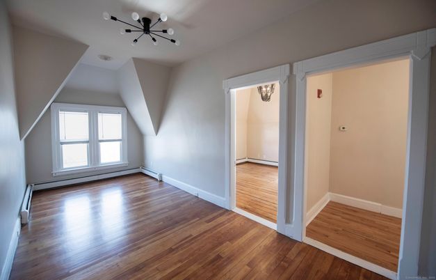 Empty room, Interior, Pendant Lights, Wood Texture Flooring