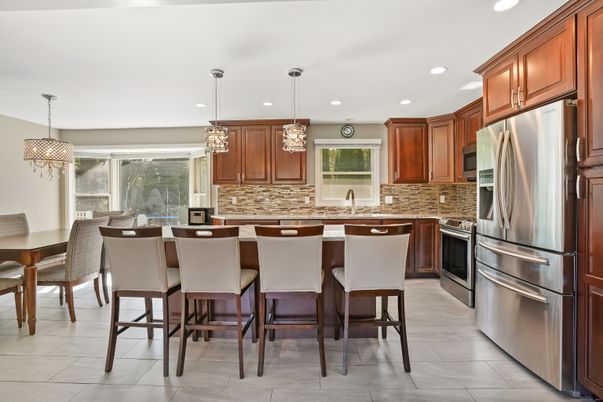 Dining room, Interior, Kitchen, Pendant Lights, Recessed Lighting, Stainless Steel Appliances