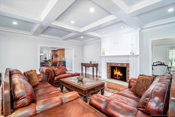 Fireplace, Interior, Living room, Recessed Lighting