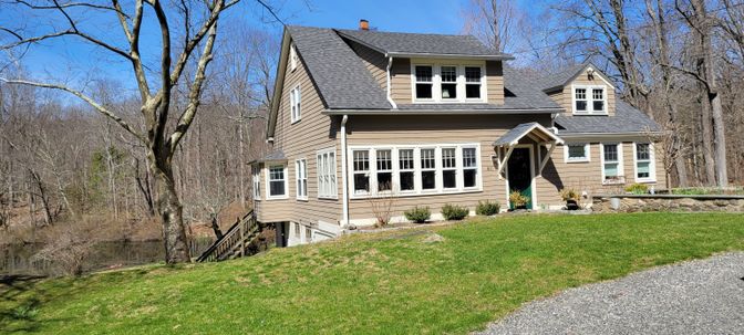 Exterior, Facade, Cape Cod