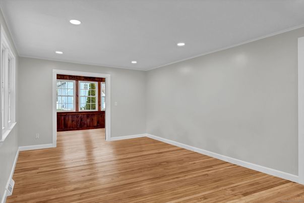 Empty room, Interior, Recessed Lighting, Wood Texture Flooring
