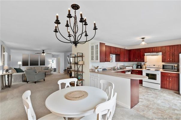 Chandelier, Dining room, Interior, Kitchen, Living room, Stainless Steel Appliances