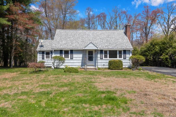 Exterior, Facade, Cape Cod