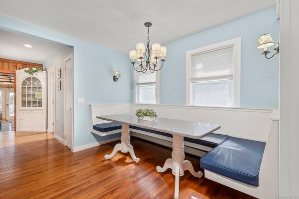 Chandelier, Dining room, Interior, Recessed Lighting, Wood Texture Flooring