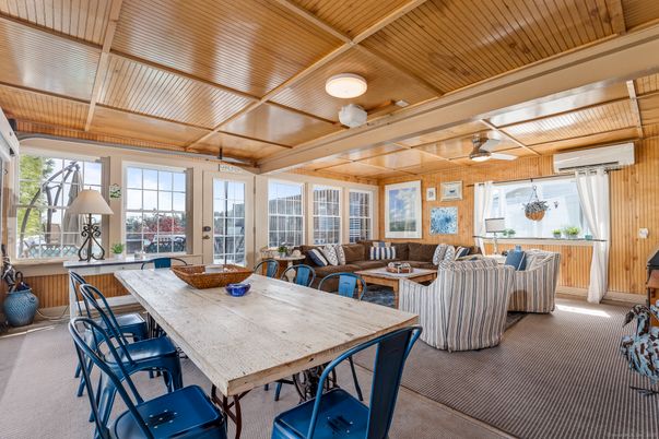 Dining room, Interior, Living room, Wooden Beams, Wooden Ceilings