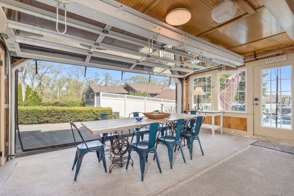 Dining room, Interior, Sun Room, Wooden Ceilings