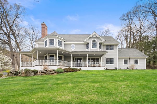 Backyard, Exterior, Facade, Queen Anne Victorian