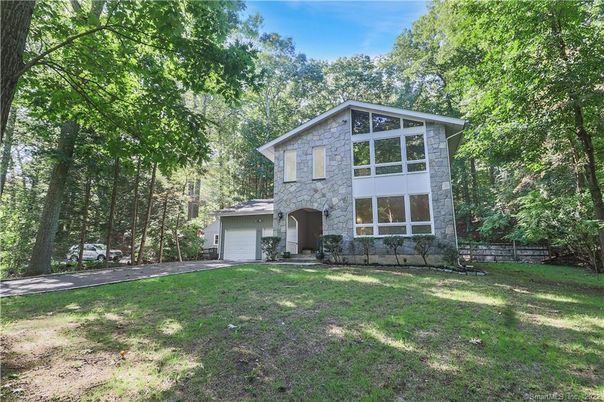 Attached, Backyard, Exterior, Facade, Split Level