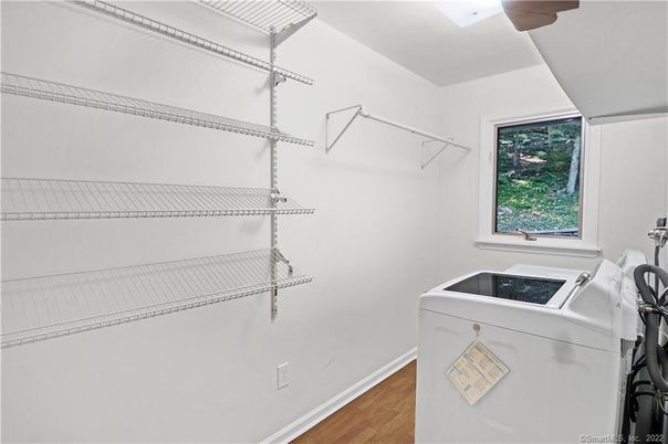 Interior, Washer, Wood Texture Flooring