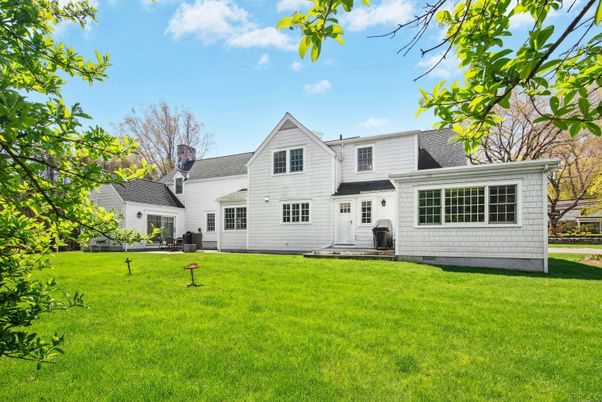 Backyard, Exterior, Facade, Farmhouse