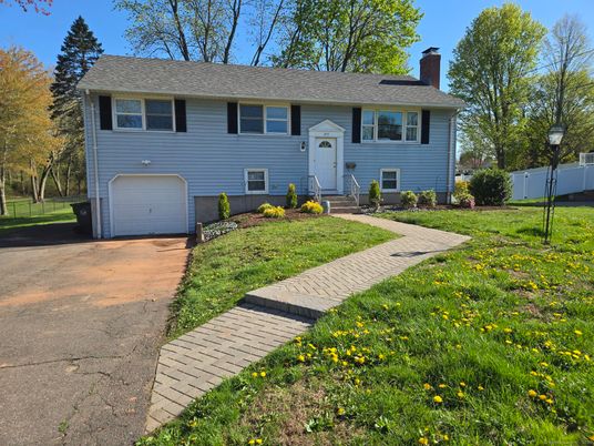 Attached, Exterior, Facade, Raised Ranch