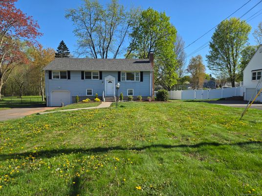 Attached, Backyard, Exterior, Facade, Cape Cod