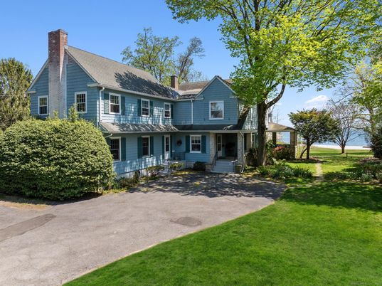 Backyard, Exterior, Facade, Farmhouse