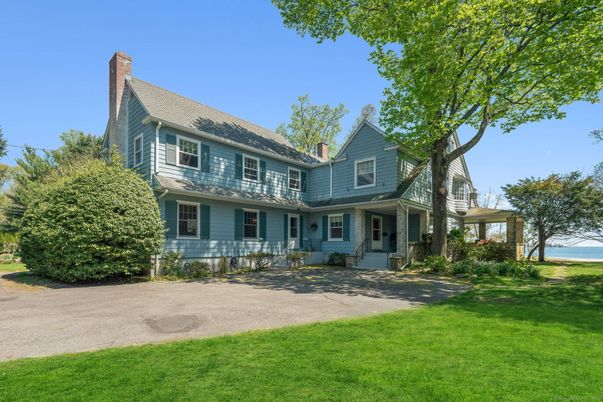 Backyard, Exterior, Facade, Queen Anne Victorian