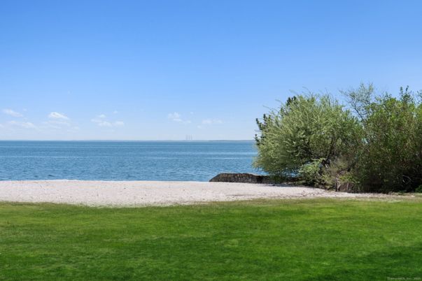 Exterior, Lake