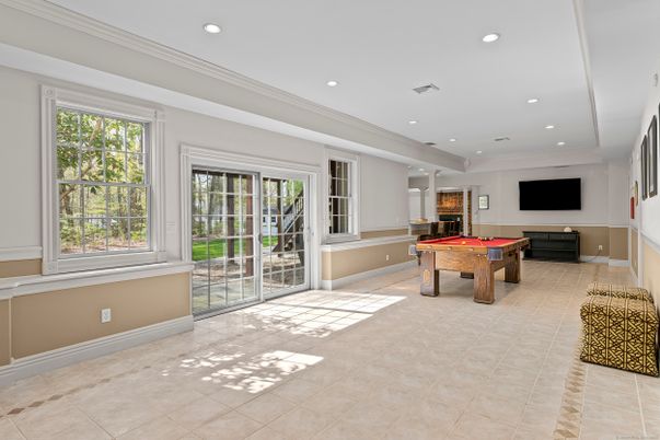 Billiard Table, Game Room, Interior, Recessed Lighting